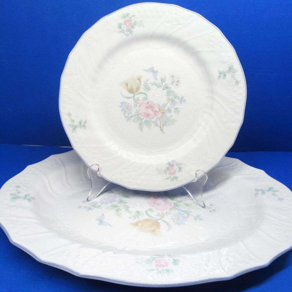 Royal Doulton Valencia Moselle Collection 13" Platter And  8 1/2" Salad Plate